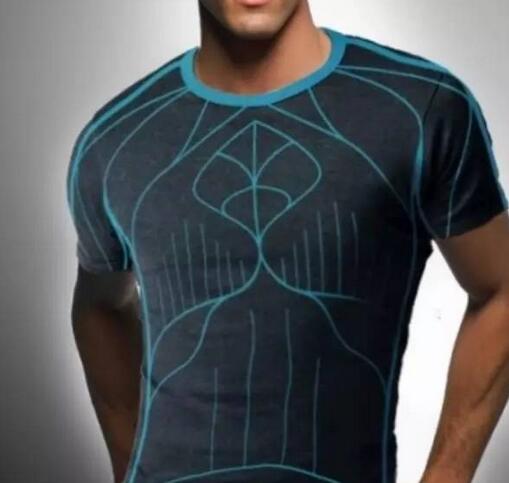 這款“微流控”運(yùn)動(dòng)衣讓你放肆搖擺、始終干爽