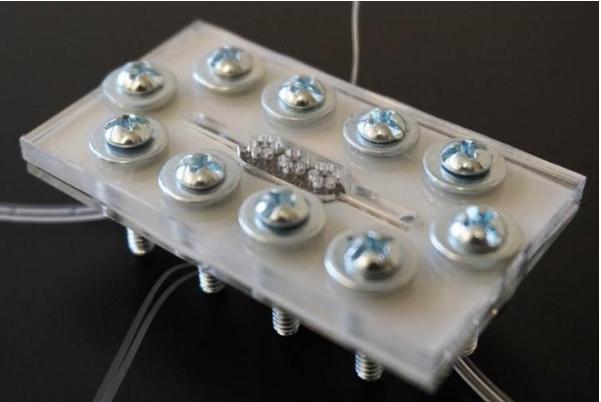 由細(xì)菌提供能量的紙基微流控生物燃料電池