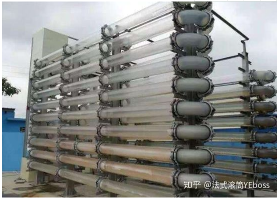 生產(chǎn)中的管道反應(yīng)器，管道反應(yīng)器可根據(jù)場(chǎng)地需要做成直管，蛇管或者盤(pán)管